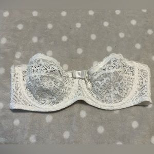 DIM Strapless lace bra